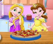 Baby Rapunzel si Belle gatesc pizza