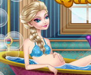 Regina Elsa insarcinata la spa