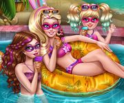 Super Barbie Petrecere la piscina