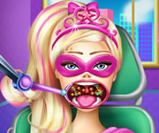 Super Barbie la doctorul de gat